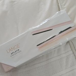 L'Ange Aplatir straightener flat iron blush rose